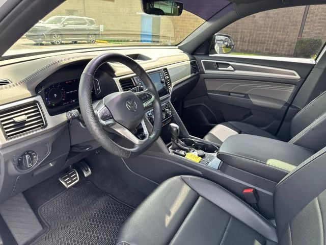 2023 Volkswagen Atlas Cross Sport 3.6L V6 SEL R-Line