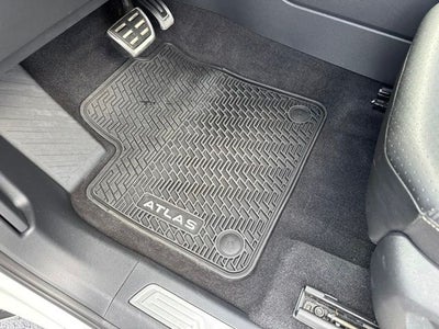 2023 Volkswagen Atlas Cross Sport 3.6L V6 SEL R-Line
