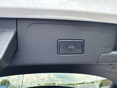 2023 Volkswagen Atlas Cross Sport 3.6L V6 SEL R-Line