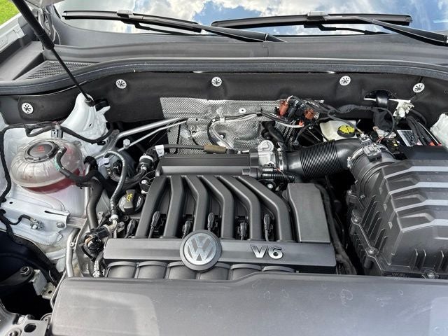 2023 Volkswagen Atlas Cross Sport 3.6L V6 SEL R-Line