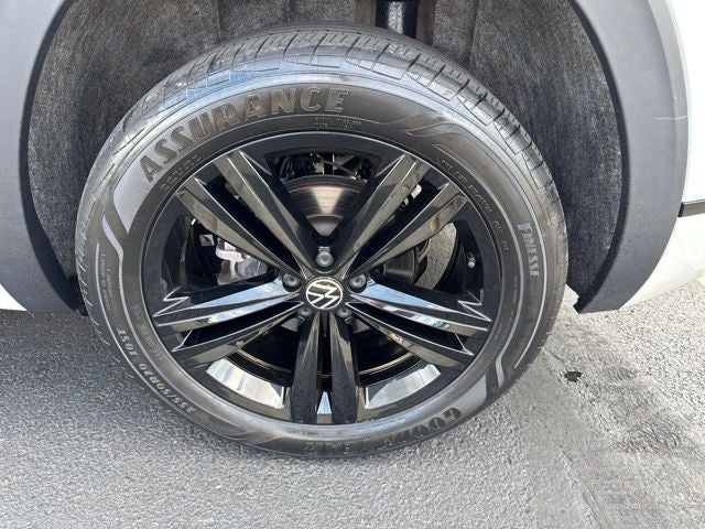 2023 Volkswagen Atlas Cross Sport 3.6L V6 SEL R-Line