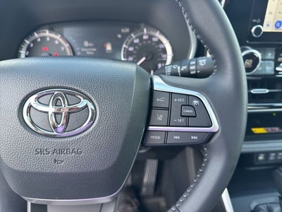 2025 Toyota Highlander XLE