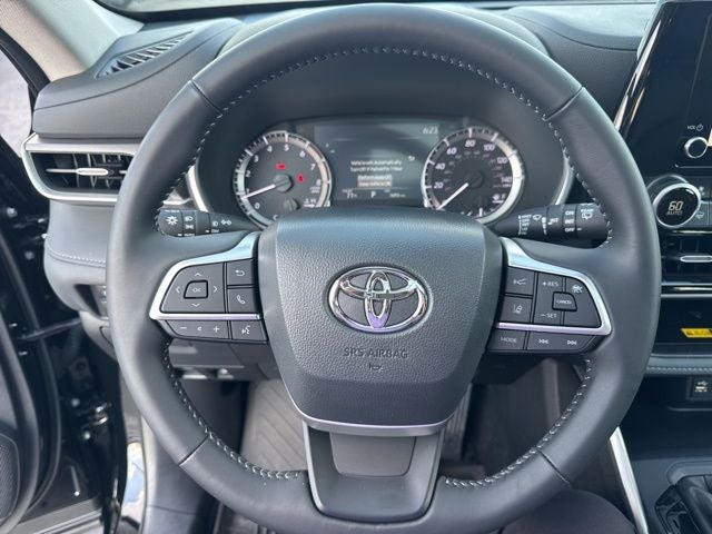 2025 Toyota Highlander XLE
